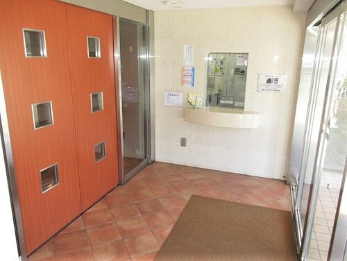 ライオンズマンション原木中山駅前 エントランス