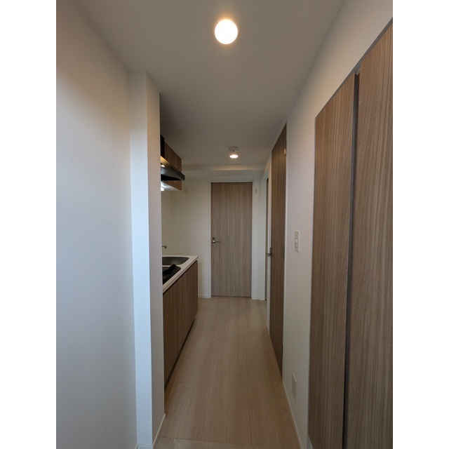 プレール・ドゥーク横濱子安 ※各階色合いが異なります