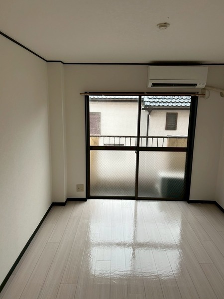 メゾン河辺 リビング