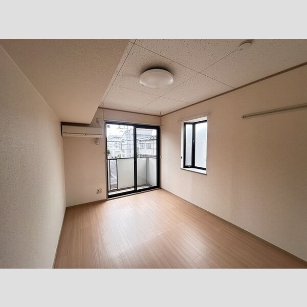 グリーンハイツ210号室 洋室