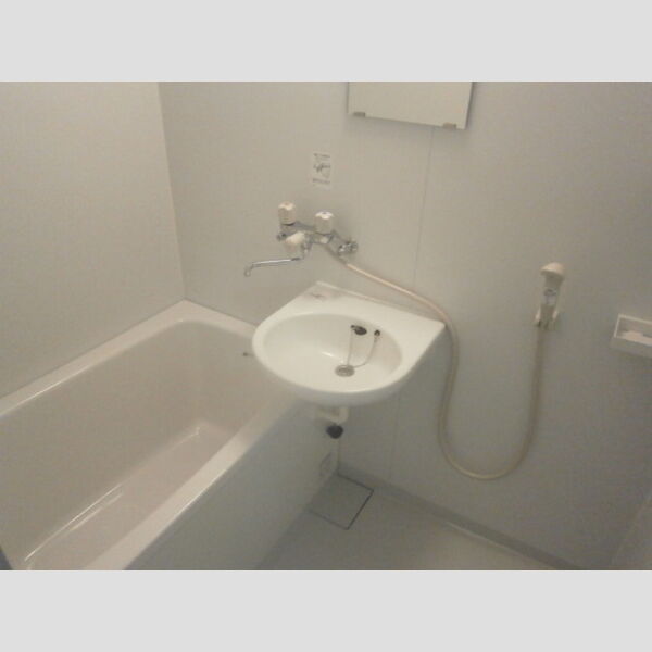 サンコーポ101号室 平成26年7月リノベーション工事済み(浴室、キッチン交換、温水洗浄暖房便座設置・エアコン設置)