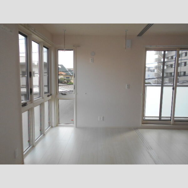 ベルエキップ201号室 洋室