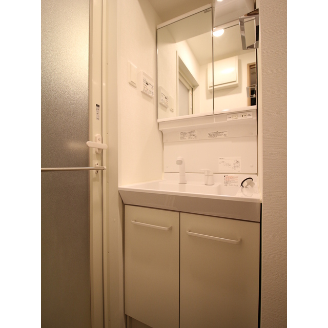 プレール・ドゥーク中板橋 二面鏡洗面化粧台