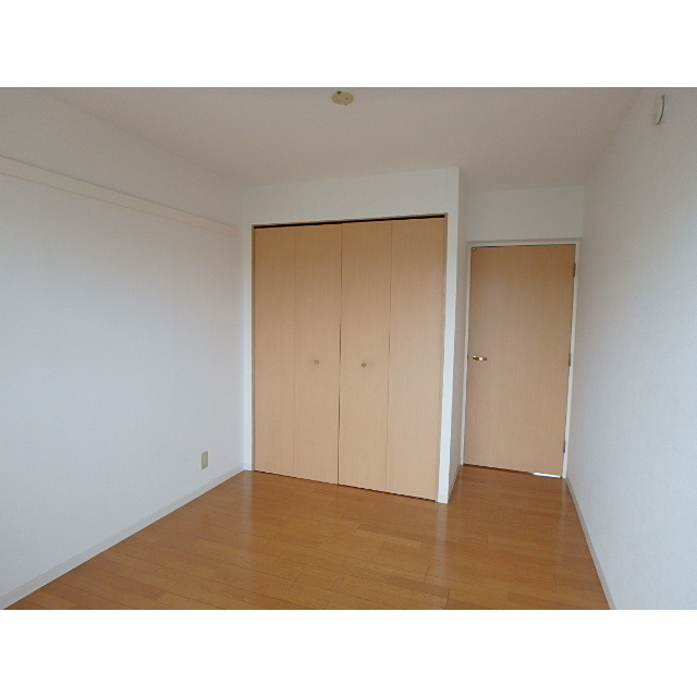 豊ロイヤルマンション401号室 内観