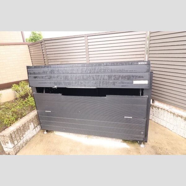 プリムヴェール 敷地内ゴミBOX