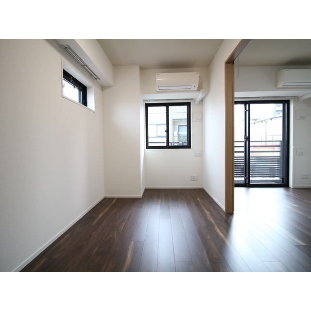 プレール・ドゥーク浅草Ⅳ 洋室約4.4帖