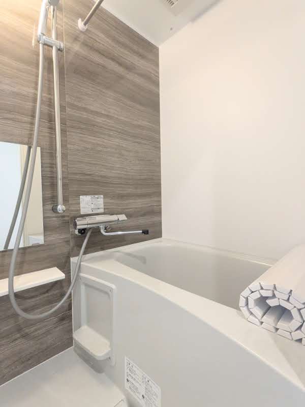 ラグゼフラット東六郷0201号室 お風呂