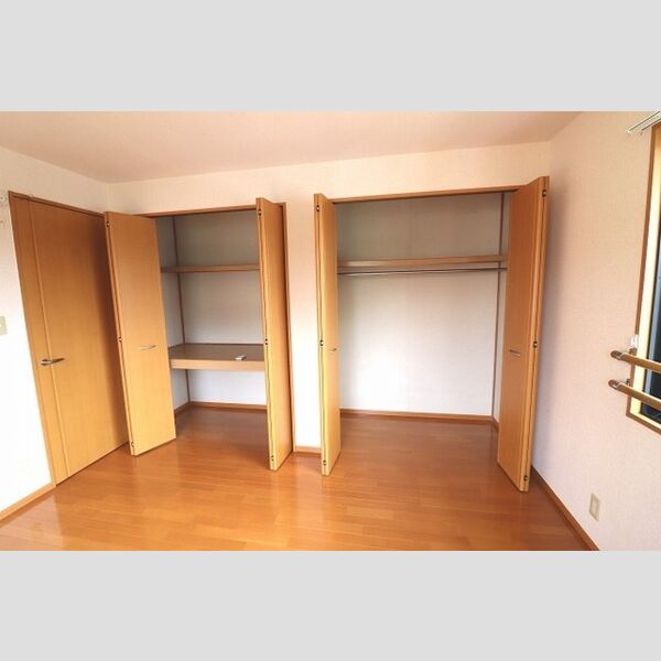 フェルムバレ 二階　洋室クローゼット