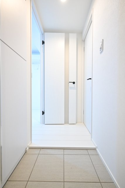 Ｔｈｅ　Ｒｅｓｉｄｅｎｃｅ　Ｎｉｈｏｎｂａｓｈｉ3階 玄関