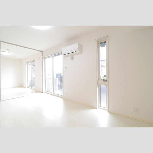 ロイジェントパークス レイクタウン Ⅱ　I リビング・洋室