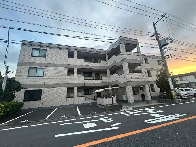 メゾンコンフォース 外観写真（昼）