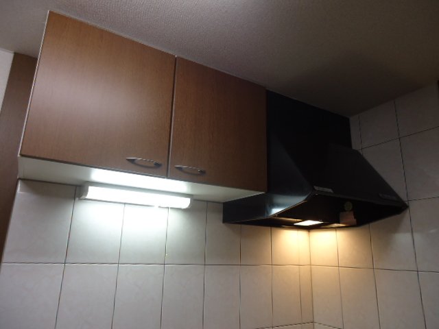 ラベンダー湘南 キッチン上部