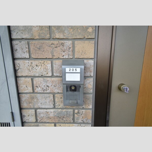 ラ・プラージュ205号室 表札・インターフォン