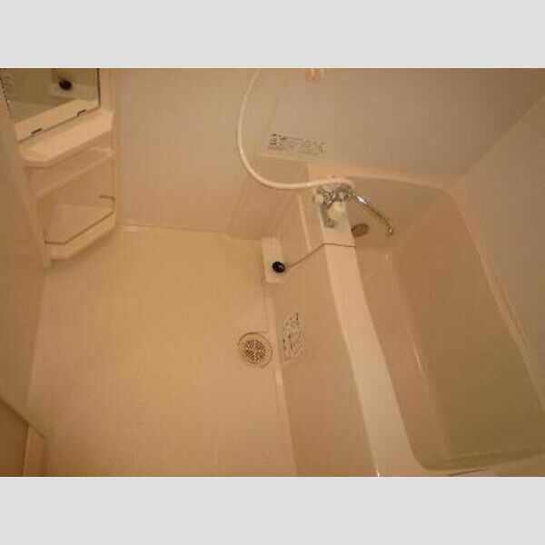 コート ロイヤル アネックス202号室 UB1