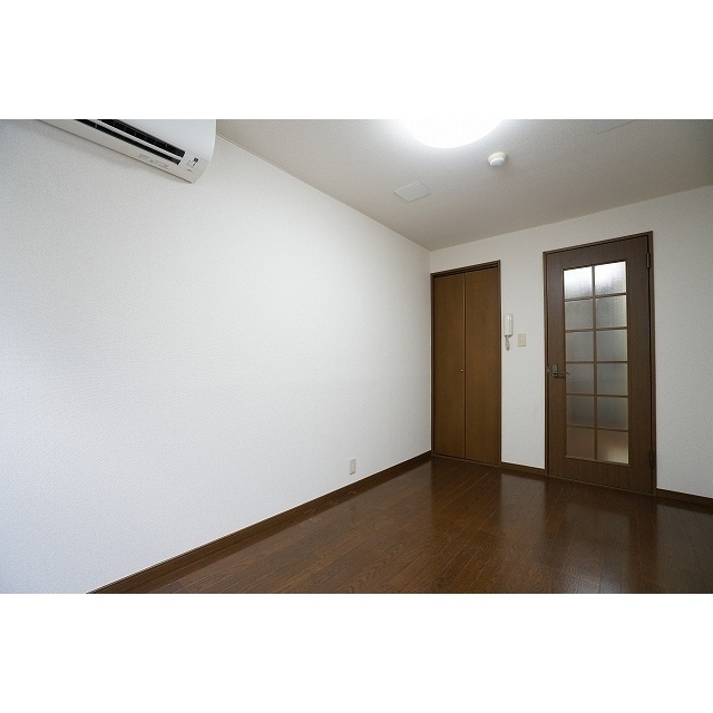 ラプラス坂下２0107号室 洋室