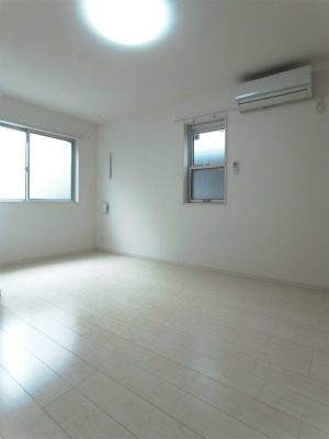 リブリ・たんぽぽ1階 寝室