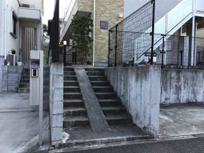 リブリ・OMOTO2階 エントランス