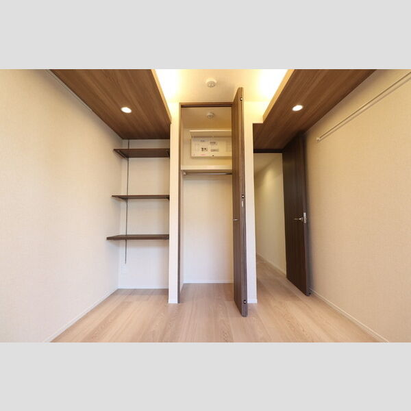 ピュアハイム大倉山106号室 洋室5.4帖