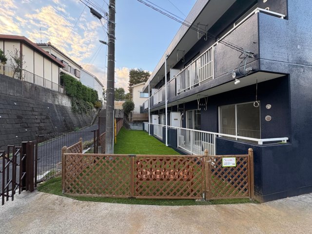 緑と海辺のフロレッタ203号室 庭