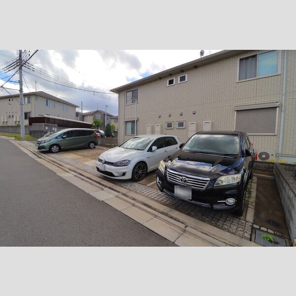 オルキス　I101号室 駐車場