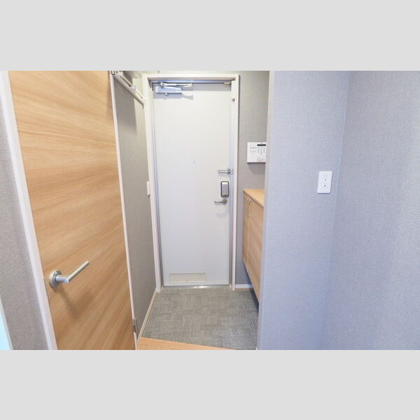 ウェルデンス戸塚　B 玄関