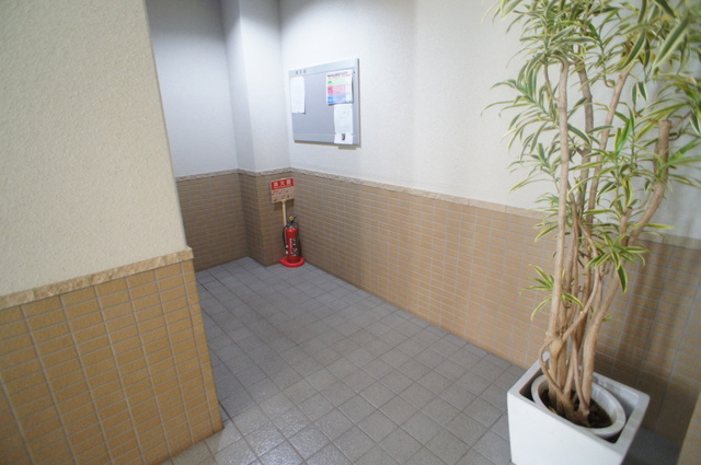 ベイマハナ押上 落ち着いたエントランスです