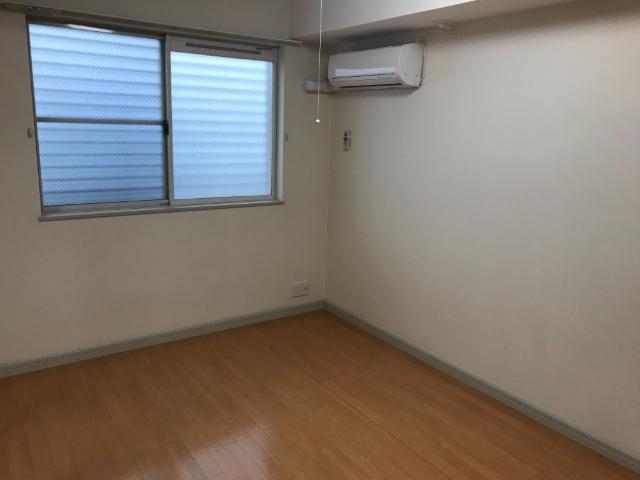 メイプルコート仲道102号室 洋室