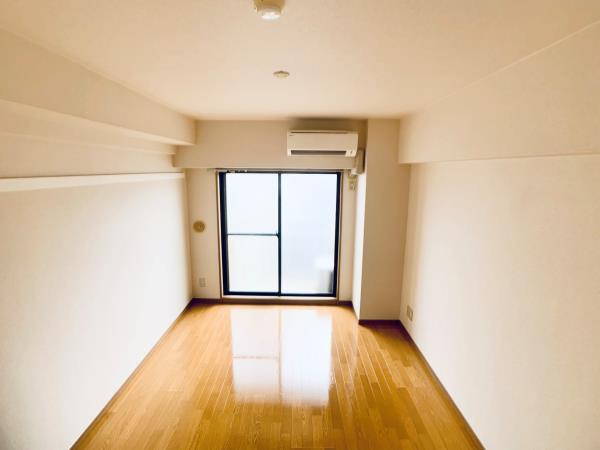 北品川アパートメント4階 リビング