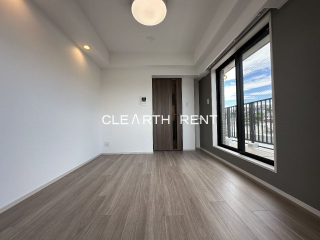 コンシェリア横濱山手 ＴＨＥ ＲＥＳＩＤＥＮＣＥ スッキリとしたフローリング居室/プロジェクター照明設置