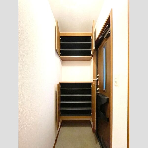 グリーンパレス舞岡 玄関　シューズボックス