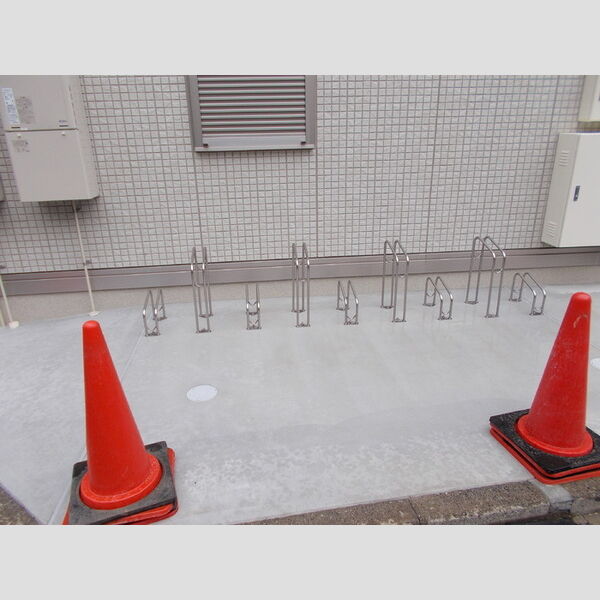 エスポワール南太田201号室 駐輪場