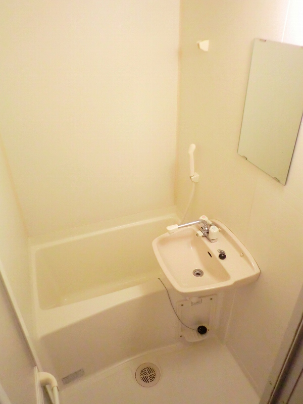 レオパレスルレーブ102号室 お風呂