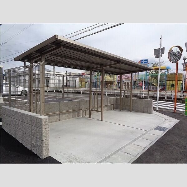 ラッキーレジデンス 駐輪場