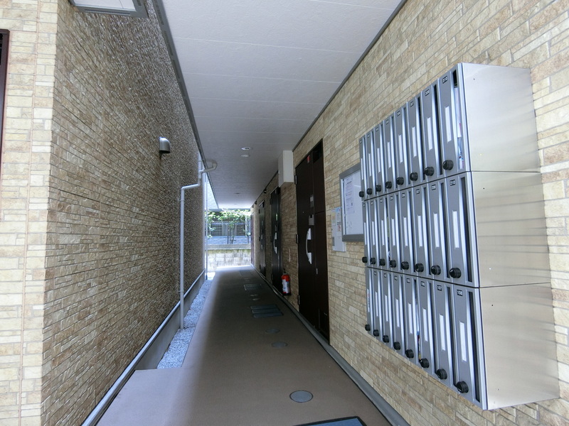 リブリ・Eminence小向2階 エントランス