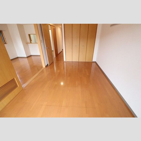 ヴェルドミール カシマ203号室 洋室8帖