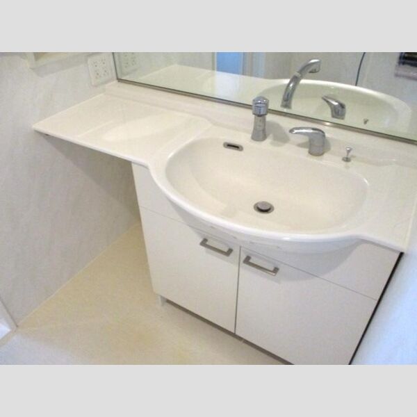 ゼルコバリーフ 洗髪洗面化粧台