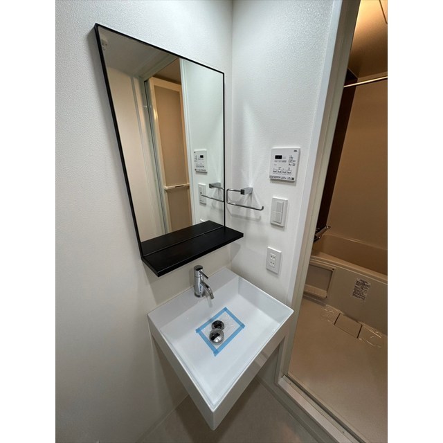 LIVART  SEASON幡ヶ谷0201号室 内観