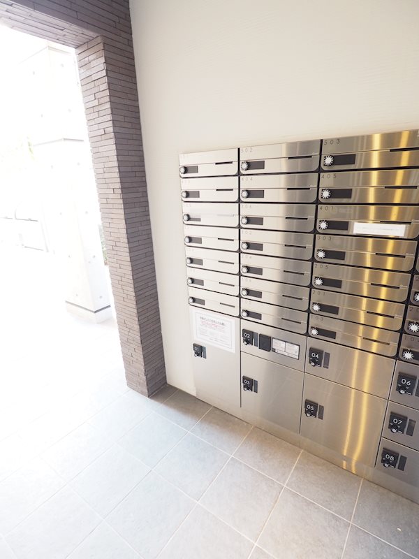 ラクラス四谷三丁目4階 郵便ポスト・宅配ボックス