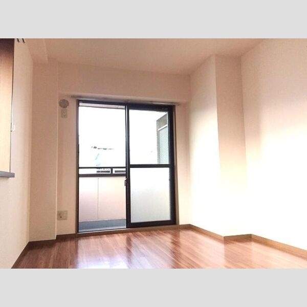 サンプレス302号室 洋室(5.5帖)