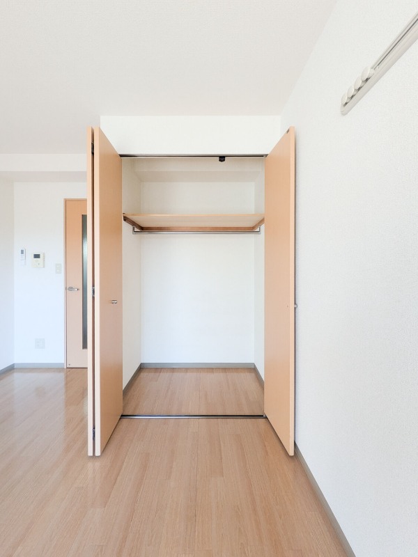 ロバート1階 同建物別部屋の参考画像