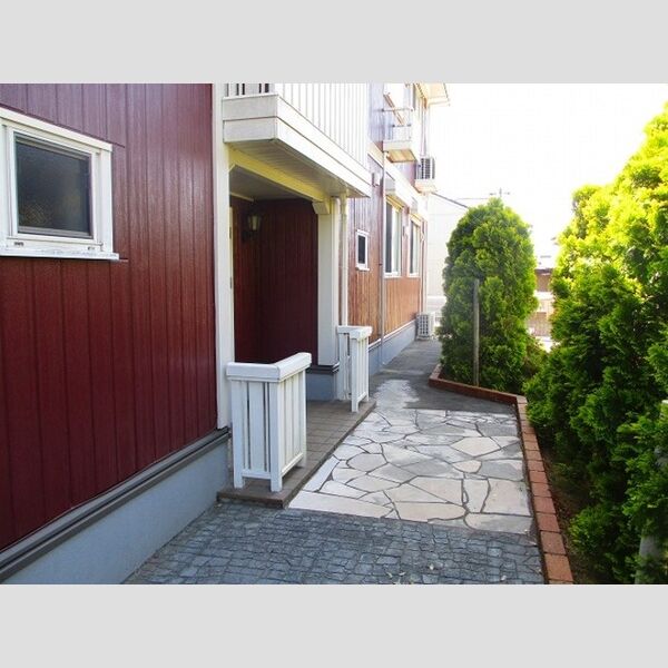 ベネツォーネ　C エントランス