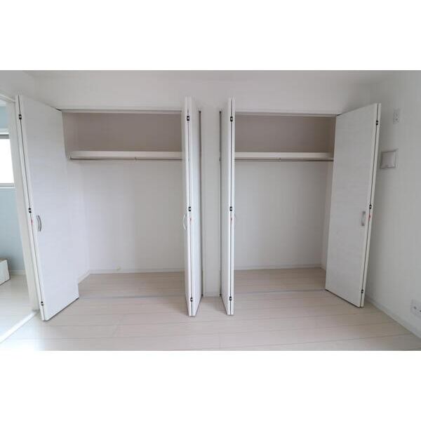 ミリアビタ大森台201号室 リビング