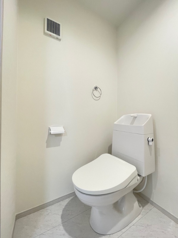 グランヴィラ七里2階 トイレ