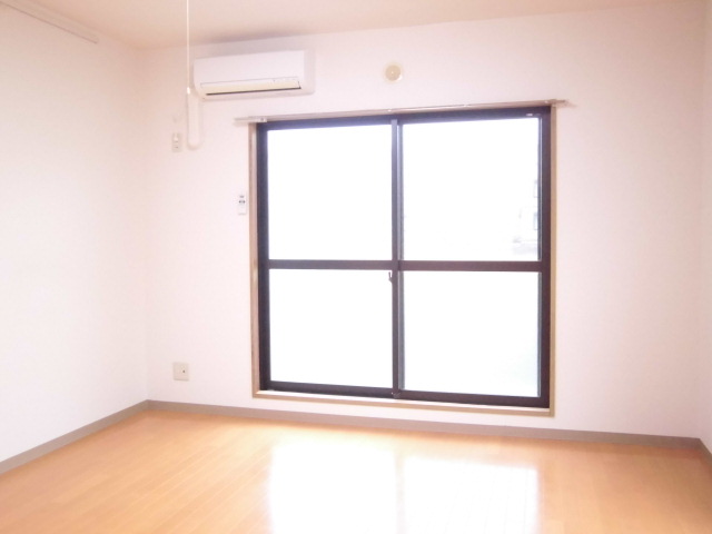 レオパレスエースⅡ リビング