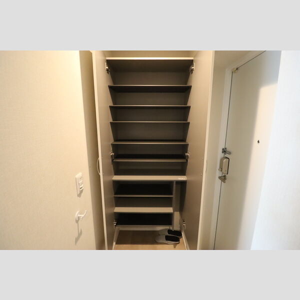 Blanc Neige Nishichiba(ブラン　ネージュ)201号室 シューズクローゼット