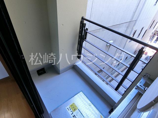 charcoal house バルコニー