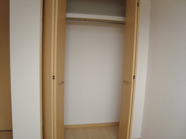 エクセレント南柏203号室 リビング収納