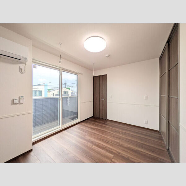 ノーブルパレス芝中田303号室 洋室