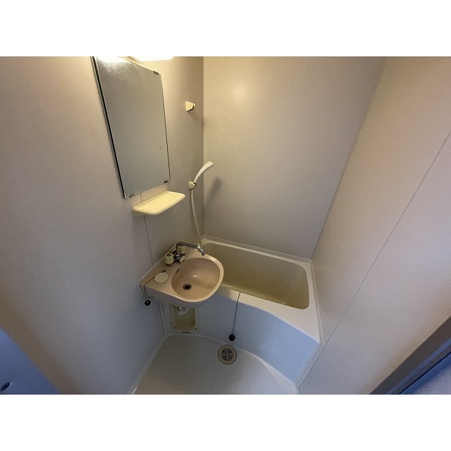 シーサイドカモシタ バス