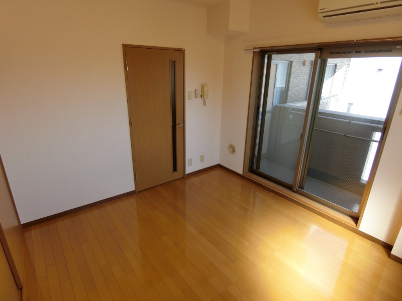 プリオール・オオフチ6階 居室